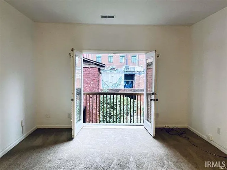 105 E 6th St #A — Photo 5