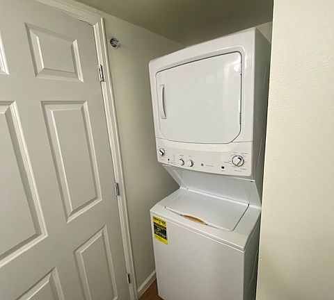 5th image of 9324 E 108th Ave #308