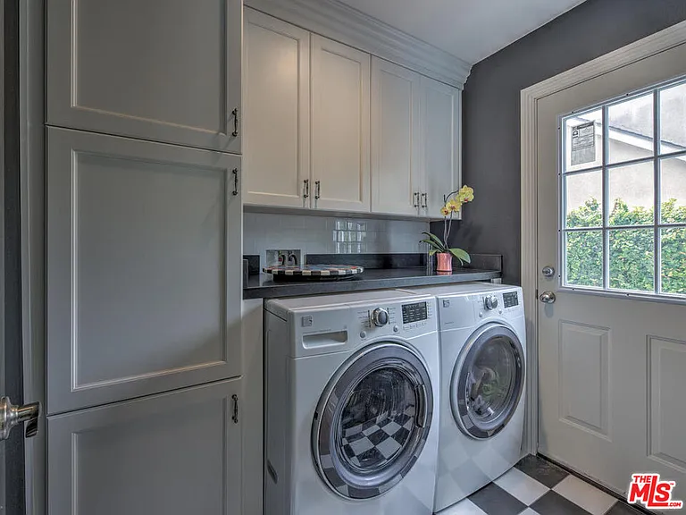 5025 Dantes View Dr — Photo 8
