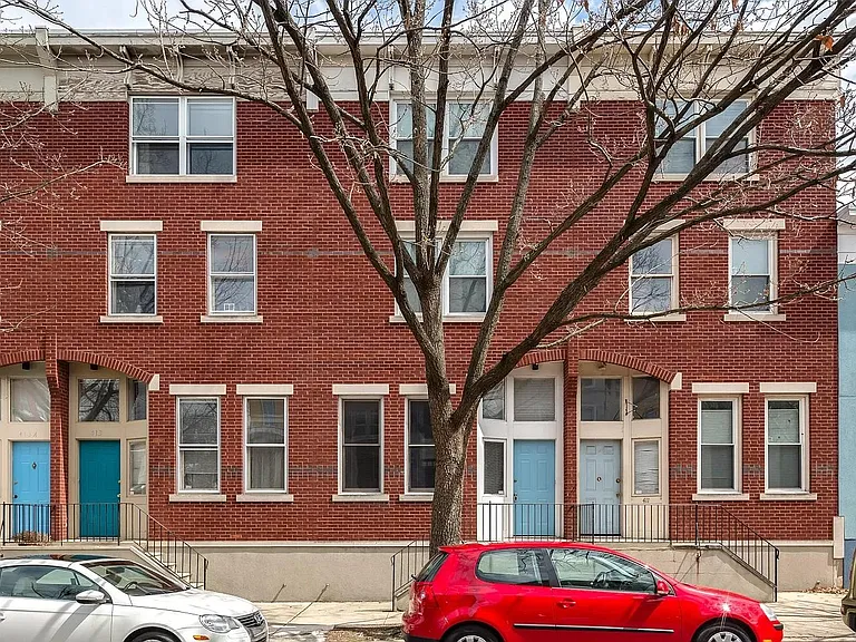 411A N 32nd St — Photo 1