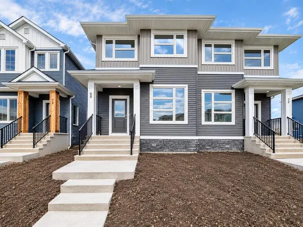 68 SW Lewiston St NE, Calgary, AB T3P 3B1