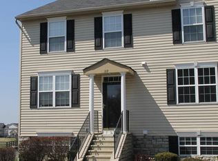 319 Oxford Oak Dr, Blacklick, OH 43004