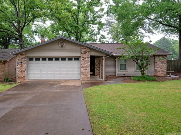 2 Kingspark Dr, Maumelle, AR 72113