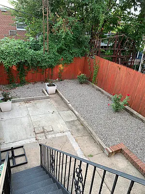 Rented by Halvatzis Realty | media 40