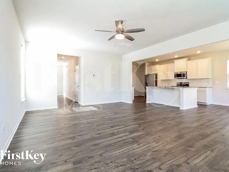 412 Stonefence Dr — Photo 4