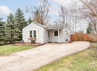 27311 115th St, Trevor, WI 53179