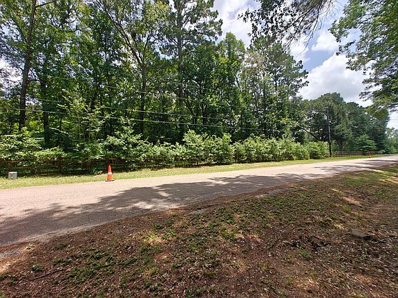 2nd image of 4011 Pamela Way Lot 16
