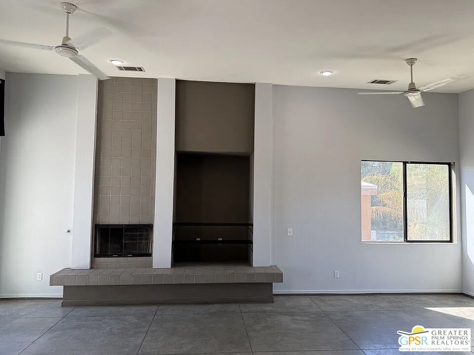 3 bed, 2.5 bath, 1780 sqft, $2,450 — Photo 4