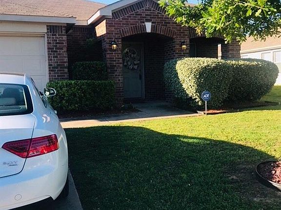 2nd image of 14745 Forest Hollow Dr