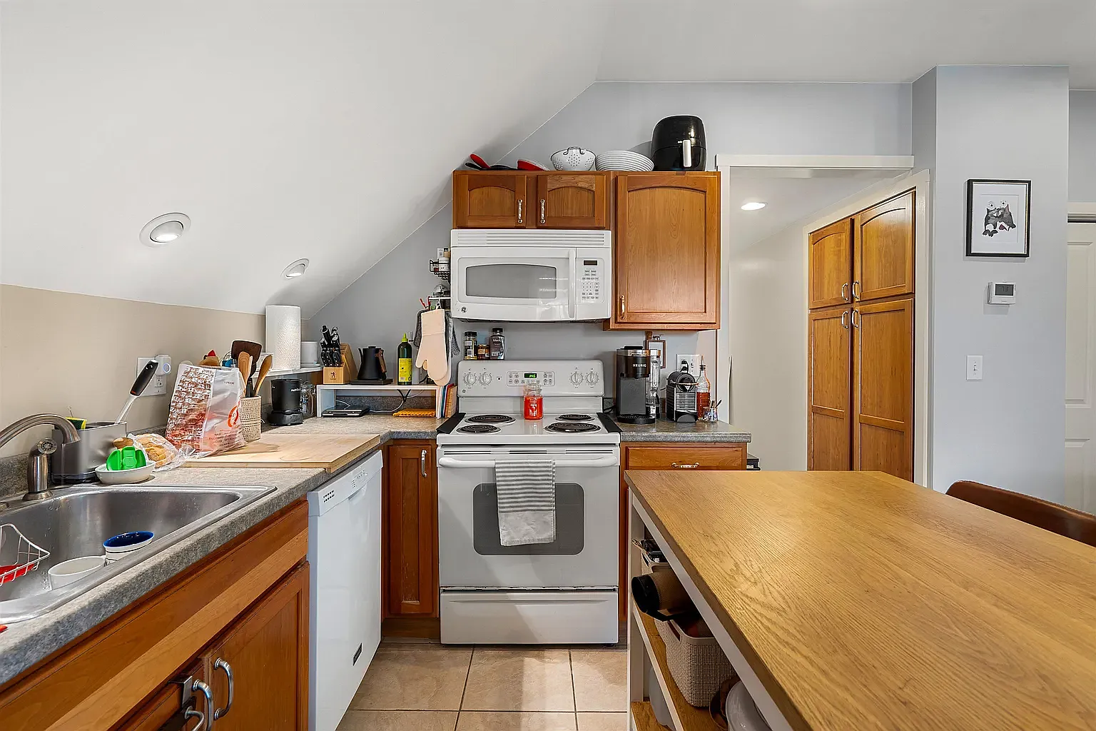 2 bed, 900 sqft, $2,500 — Photo 4