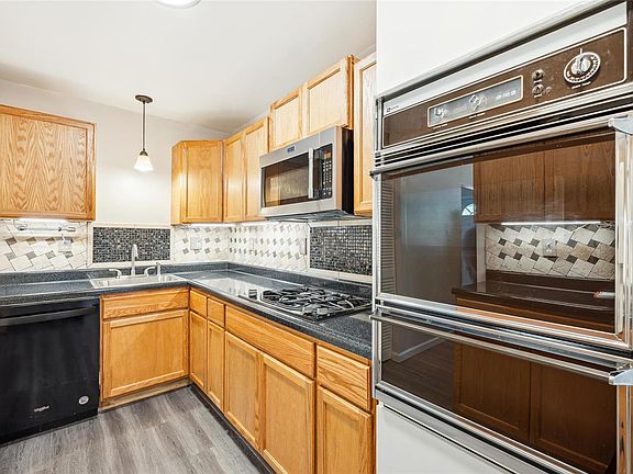 5th image of 522 Saratoga Ln