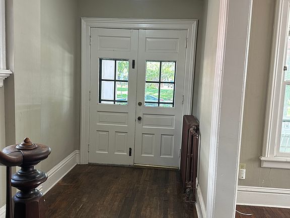 2nd image of 410 N Carroll St