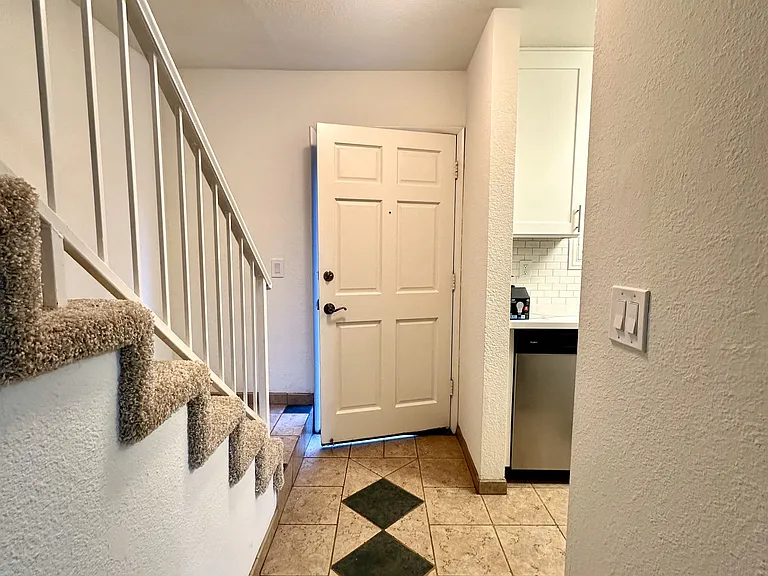 Terrace Trousdale Apartments — Photo 27