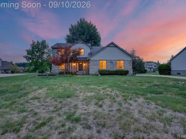 24349 Millcreek Ct, Farmington Hills, MI 48336