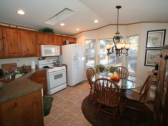 5th image of 475 Thrush Dr APT 33