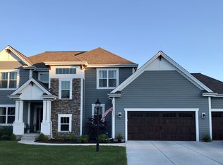 N46W8049 Parkland Rd, Cedarburg, WI 53012