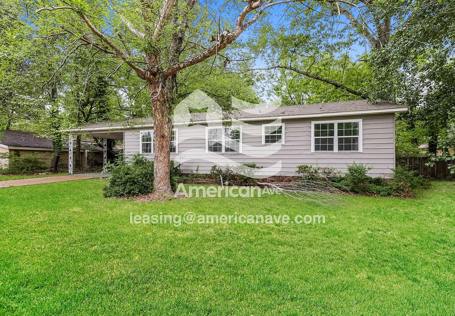 3 bed, 1.5 bath, 1128 sqft, $1,015 — Photo 2