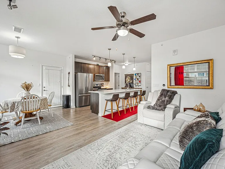 9185 Wilde Ln #201 — Photo 3