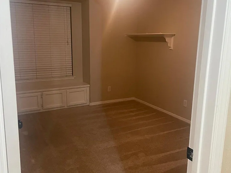 2182 Decatur Ave — Photo 17
