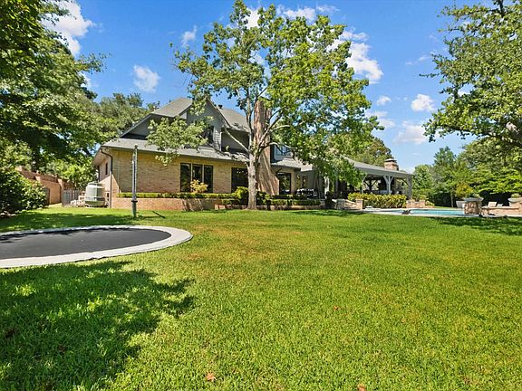 3rd image of 7102 Doral Pl