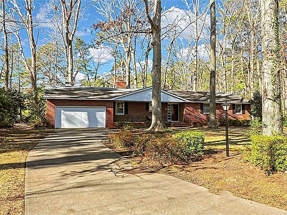 FRONT/DRIVEWAY