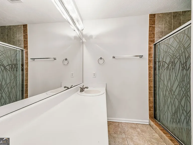 3940 Hubert Dr — Photo 18