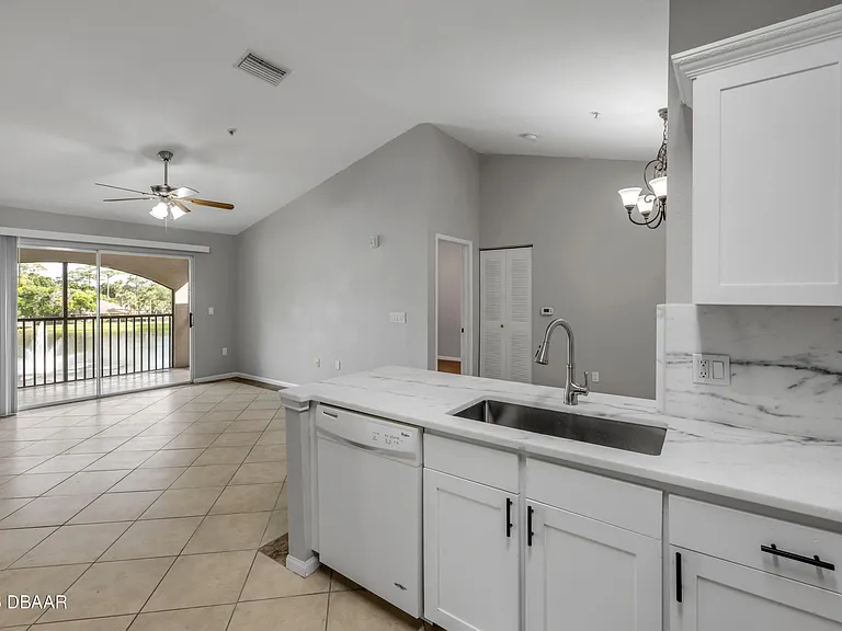 940 Village Trl #4-306 — Photo 18