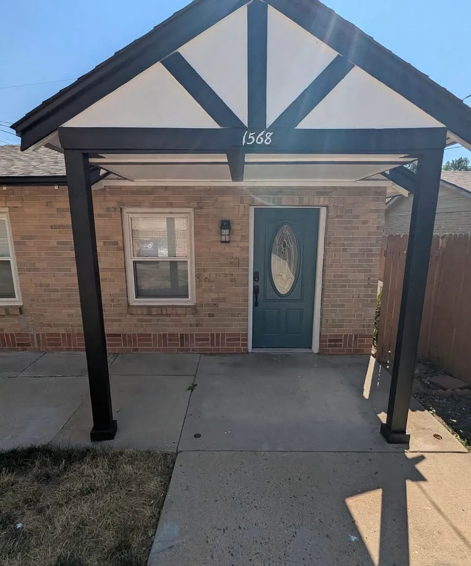 2 bed, 800 sqft, $1,995 — Photo 2