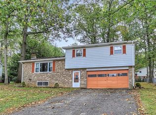 348 Holyoke Dr, York, PA 17402
