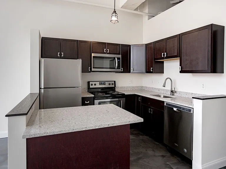 Garfield Lofts — Photo 18