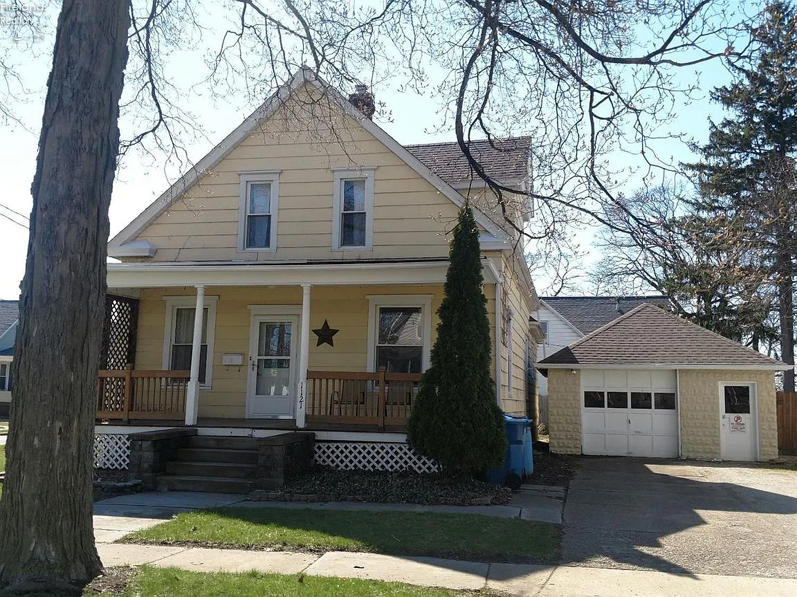 1121 Ging St photo 1
