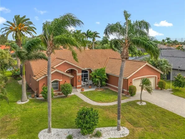 28840 Regis Ct, Bonita Springs, FL 34134