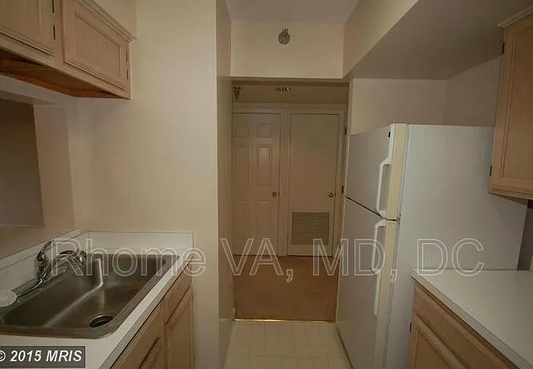 2400 Clarendon Blvd #903 — Photo 7