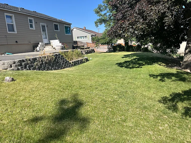 W Grandview Ave — Photo 37