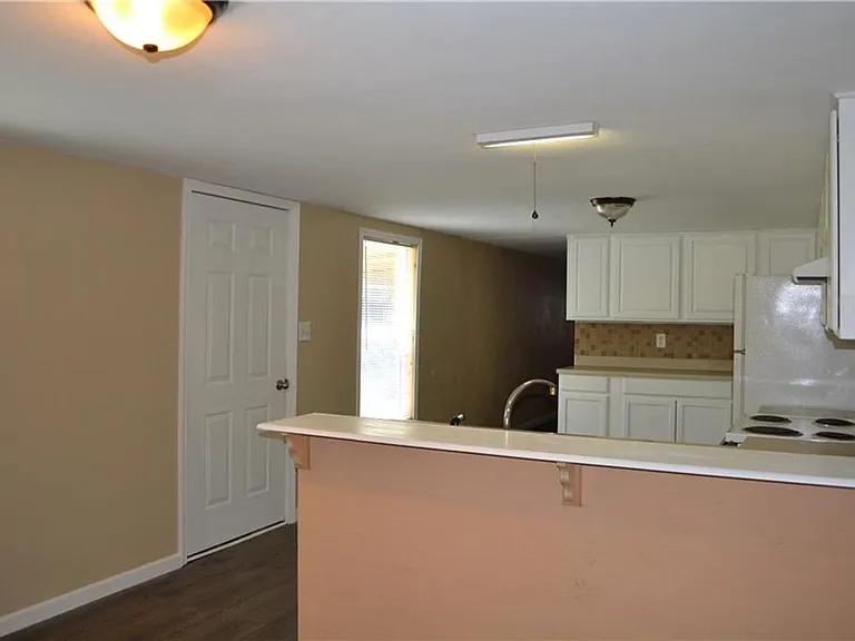 44 Skyline Dr — Photo 4