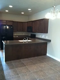 828 E Stratford Ave — Photo 1