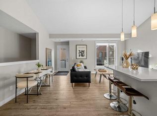 124 SW Livingston Cmn NE, Calgary, AB T3P 1K1