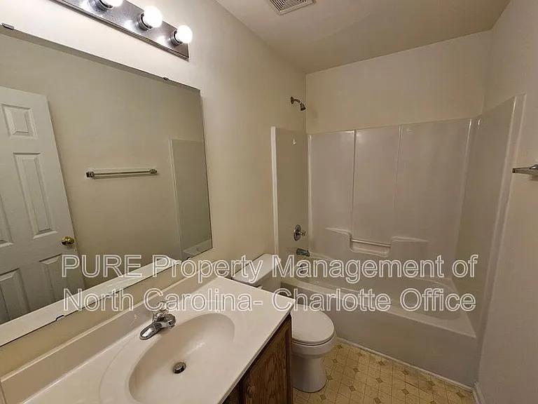 4423 Cades Cove Dr — Photo 25