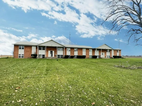 405 N 7th St, Kentland, IN 47951