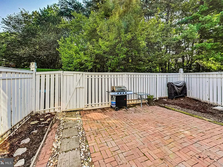 11924 Redtree Way — Photo 30