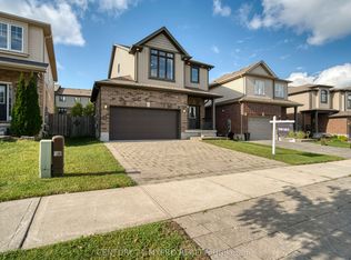 1094 Oakcrossing Rd, London, ON N6H0E9