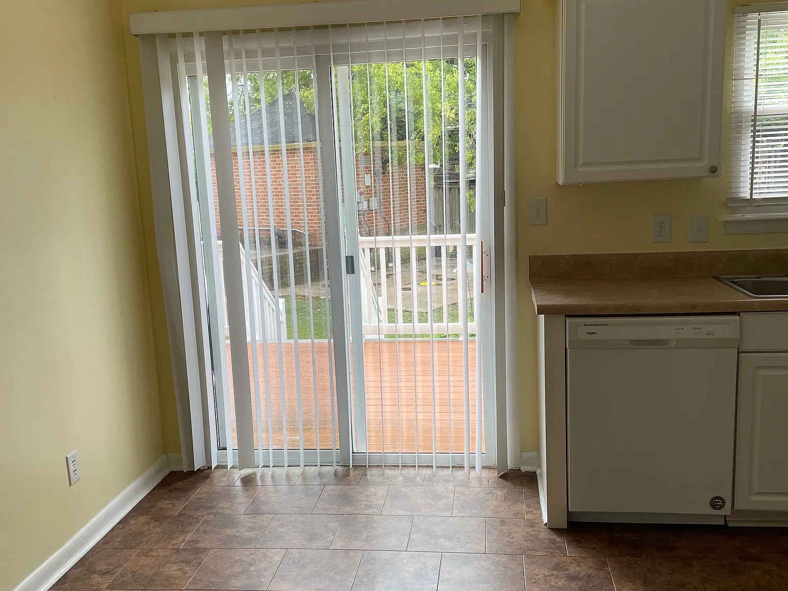 3748 W Stratford Rd — Photo 3