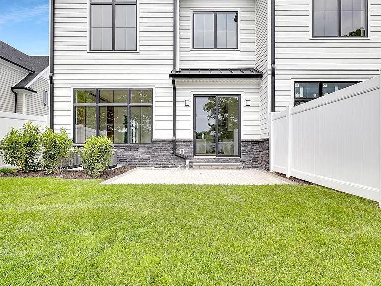 16 Feldman Ct — Photo 26