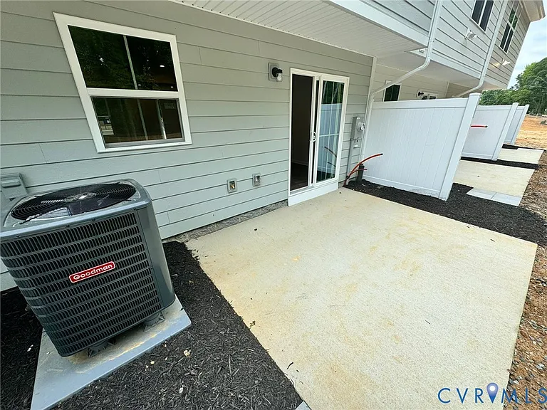 1144 Canterbury Ridge Rd — Photo 6