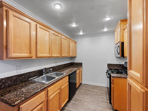 5th image of 201 S Magnolia Ave APT 91