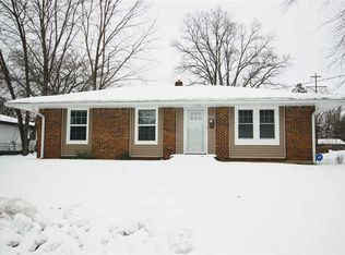 6101 Park Ridge Rd, Loves Park, IL 61111