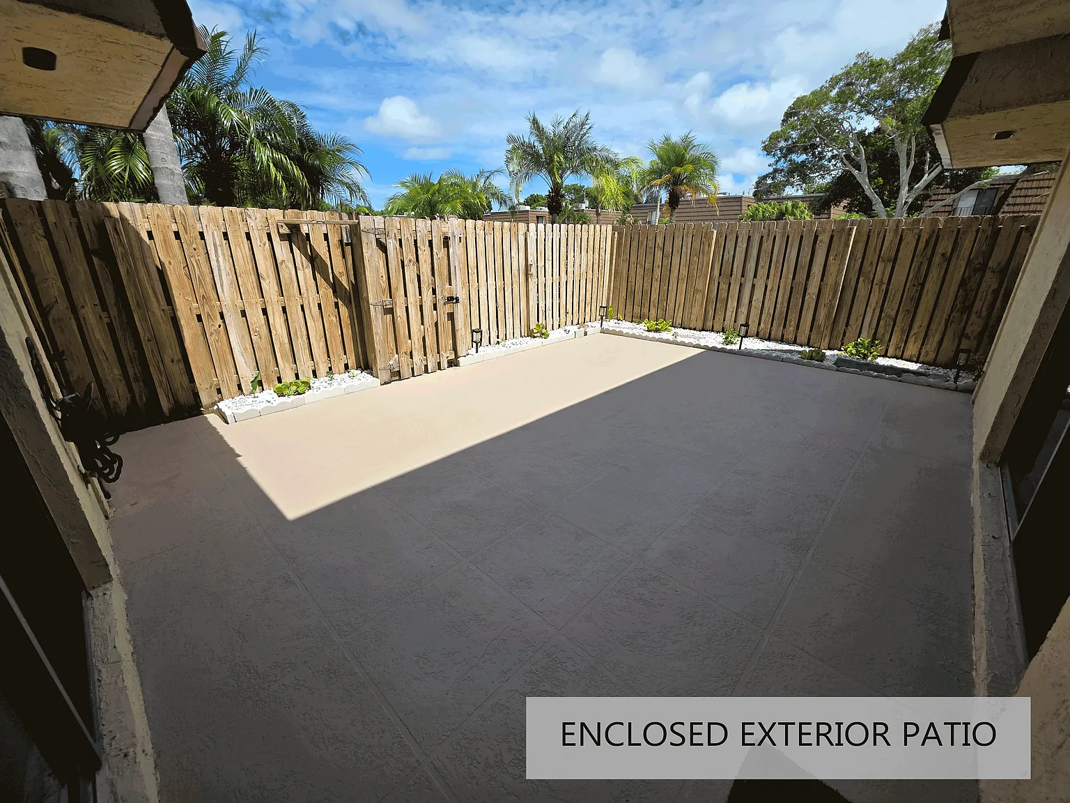 2 bed, 2.5 bath, 1140 sqft, $2,300 — Photo 4