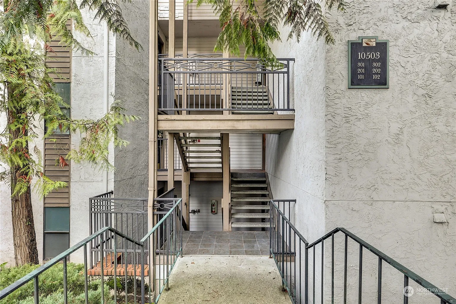 10503 NE 32nd Place #H202 photo 1