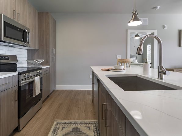 1015 Lake Forest Blvd #1-302