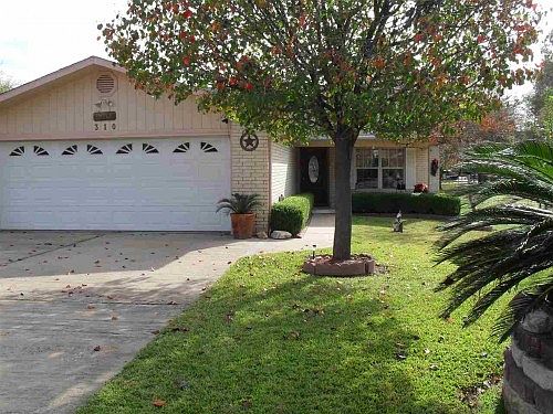 1st image of 310 Beach Dr
